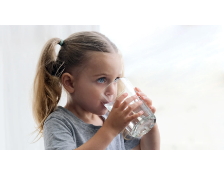 kid drinking water